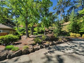 1209 Oakmont Drive 1, Walnut Creek CA 94595
