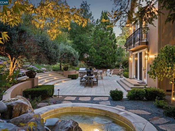 2540 Caballo Ranchero Dr, Diablo CA 94528