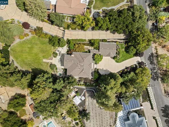 2540 Caballo Ranchero Dr, Diablo CA 94528