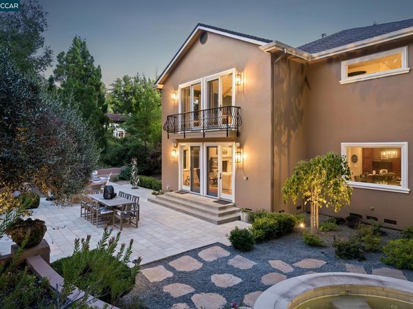 2540 Caballo Ranchero Dr, Diablo CA 94528