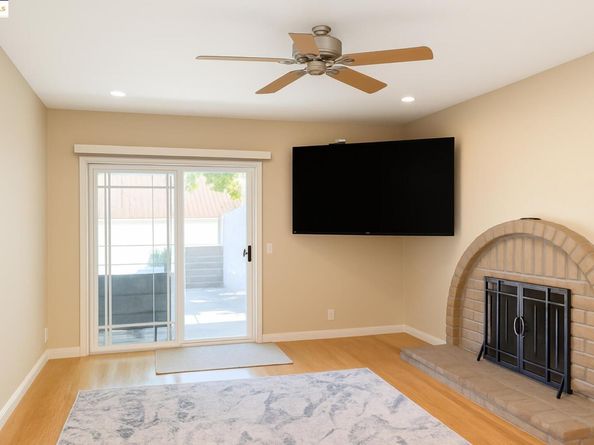 3555 Laurant Way, San Jose CA 95132