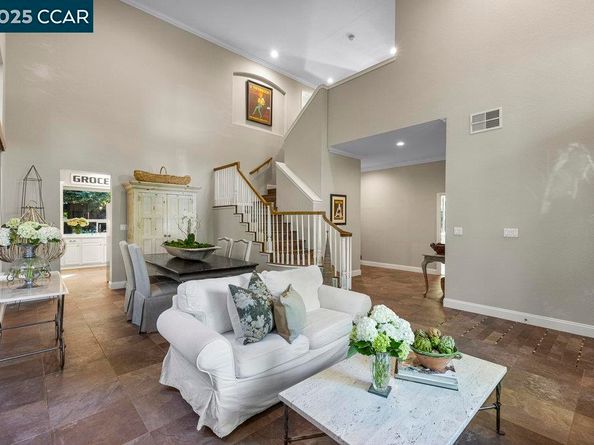 82 Bear Place, Clayton CA 94517