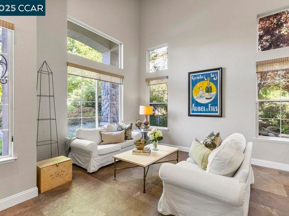 82 Bear Place, Clayton CA 94517