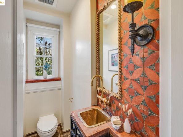 740 Calmar Ave, Oakland CA 94610