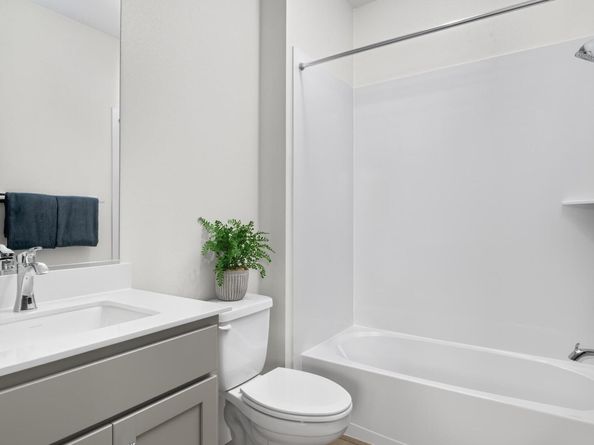 2021 Stanford Street, Alameda CA 94501