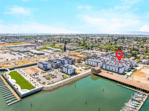 2021 Stanford Street, Alameda CA 94501