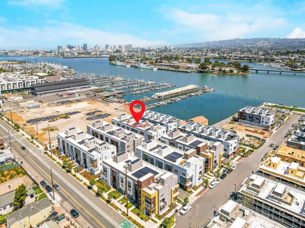 2021 Stanford Street, Alameda CA 94501