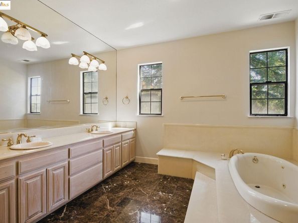 3374 Kim Rd, Lafayette CA 94549