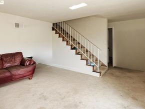 8415 Ney Ave, Oakland CA 94605