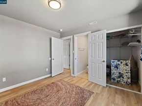 7447 Lockwood St, Oakland CA 94621