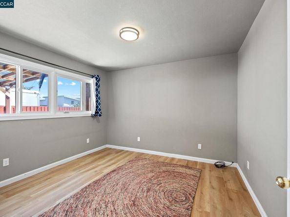 7447 Lockwood St, Oakland CA 94621