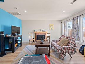 7447 Lockwood St, Oakland CA 94621