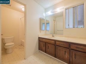139 Thrush Ct, Hercules CA 94547