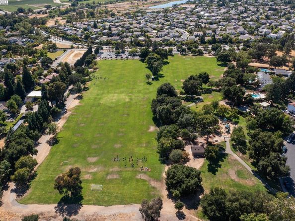 1237 Norwood Pl, Livermore CA 94550