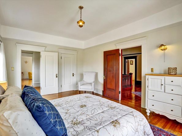 2056 Santa Clara Ave, Alameda CA 94501