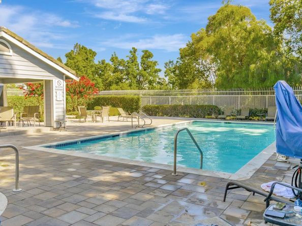 385 Kensington Cmn, Livermore CA 94551