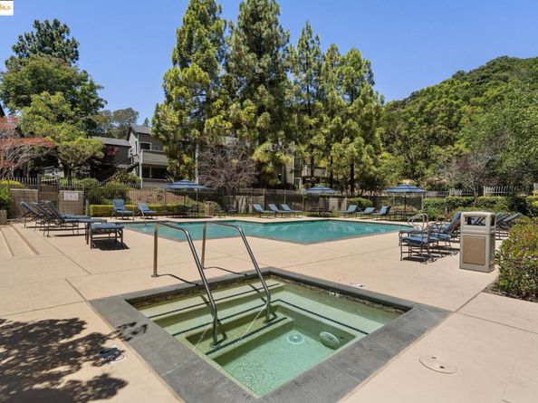 480 Canyon Oaks Dr G, Oakland CA 94605