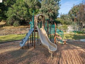 480 Canyon Oaks Dr G, Oakland CA 94605