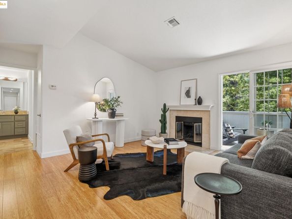 480 Canyon Oaks Dr G, Oakland CA 94605