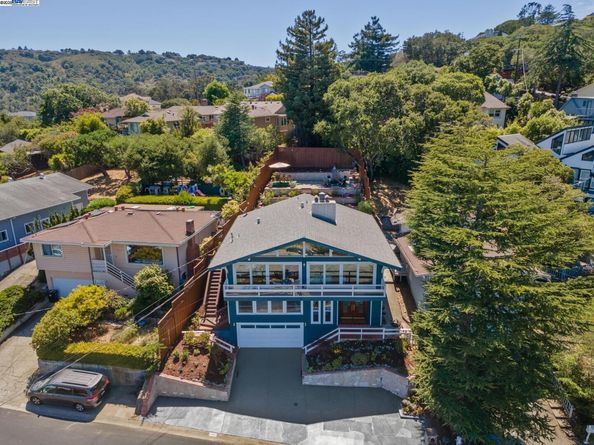 2140 Pullman Ave, Belmont CA 94002