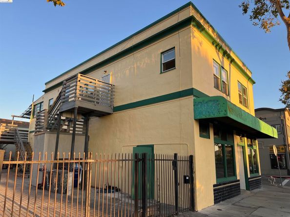 2351 San Pablo Ave, Berkeley CA 94702