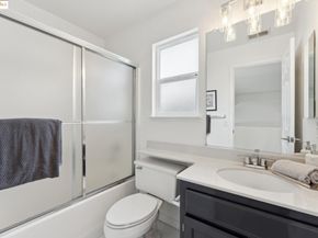 102 Waterview Dr, Richmond CA 94804