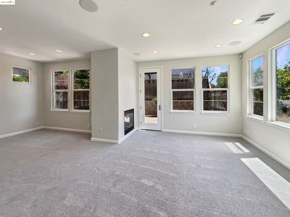 3609 Rocking Horse Ct, Dublin CA 94568