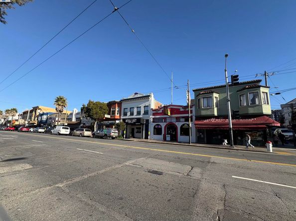4592-4594 Mission St, San Francisco CA 94112