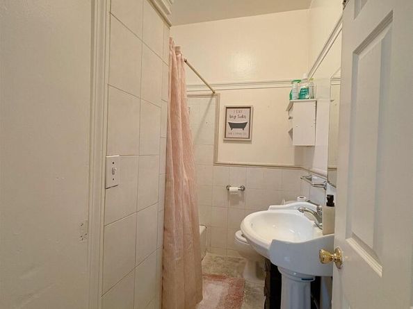 4592-4594 Mission St, San Francisco CA 94112