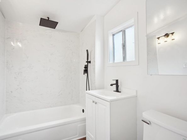 1130 61St Ave, Oakland CA 94621