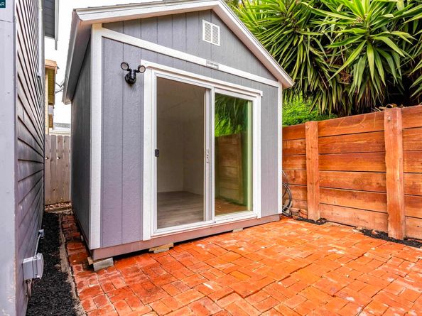 832 Mariposa Ave, Rodeo CA 94572