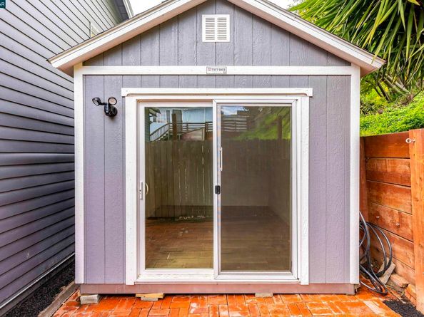 832 Mariposa Ave, Rodeo CA 94572