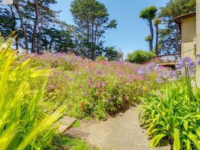 496 6Th St, Montara CA 94037