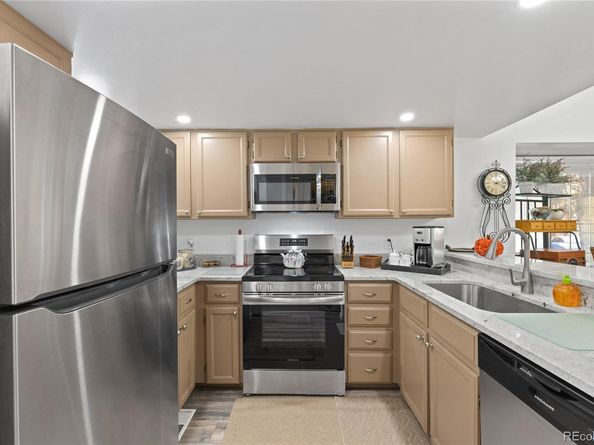 2021 S Balsam Street, Lakewood CO 80227