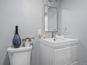 Undisclosed Address #1712388, Englewood CO 80110