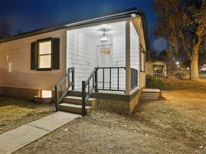 Undisclosed Address #1712388, Englewood CO 80110