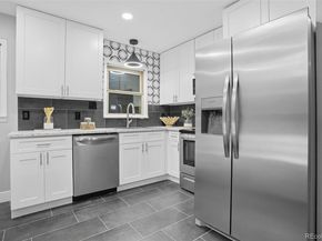 Undisclosed Address #1712388, Englewood CO 80110