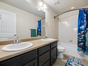 Undisclosed Address #1725710, Aurora CO 80016