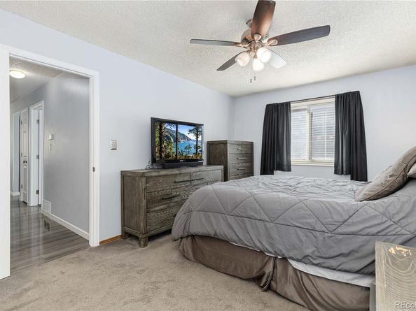 5657 S Oak Street, Littleton CO 80127