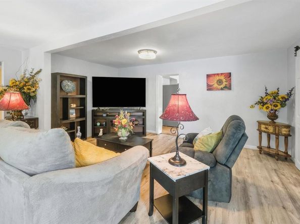 2910 Locust Street, Denver CO 80207