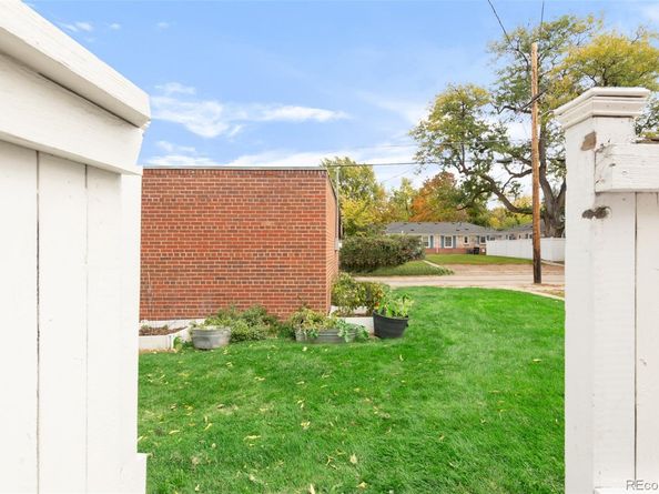 1260 Leyden Street, Denver CO 80220