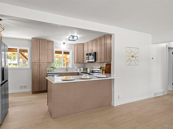 980 E Briarwood Circle, Centennial CO 80122