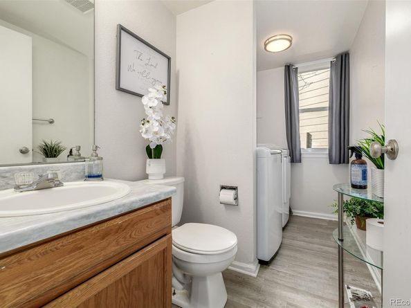 2884 S Salida Court, Aurora CO 80013