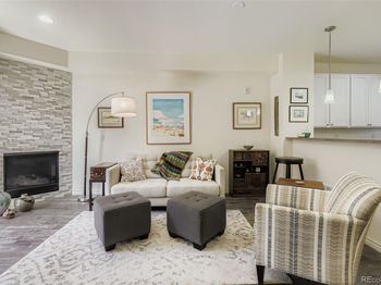 1305 Kestrel Lane