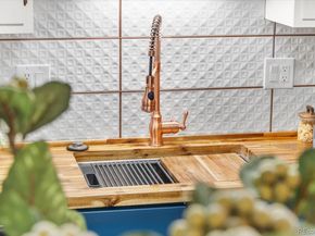 952 S Garland Way, Lakewood CO 80226