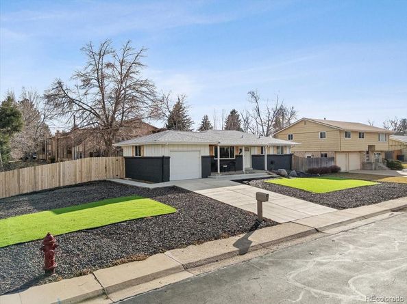 952 S Garland Way, Lakewood CO 80226