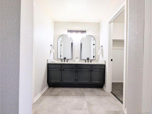 2906 W Long Circle B, Littleton CO 80120