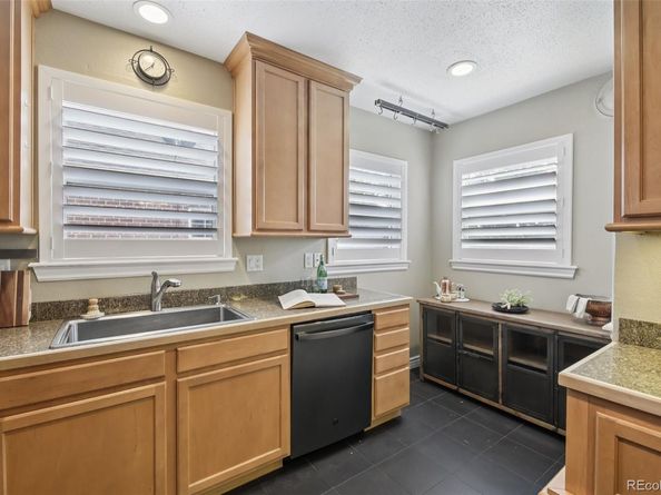 1325 N Monaco Parkway, Denver CO 80220