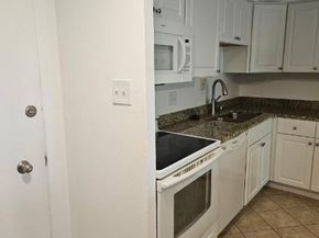 1304 S Parker Road 13, Denver CO 80231