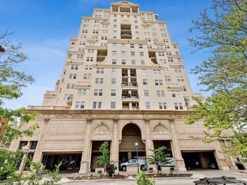 300 W 11th Avenue